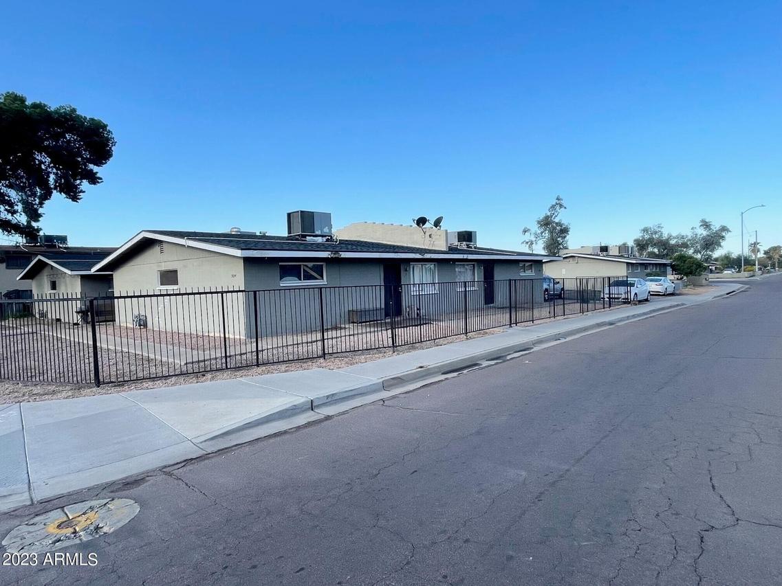 9644 N 11th Ave., Phoenix, AZ 85021