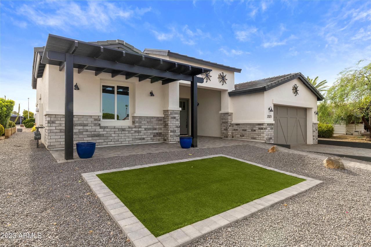 2323 N Nicklaus Dr., Mesa, AZ 85215