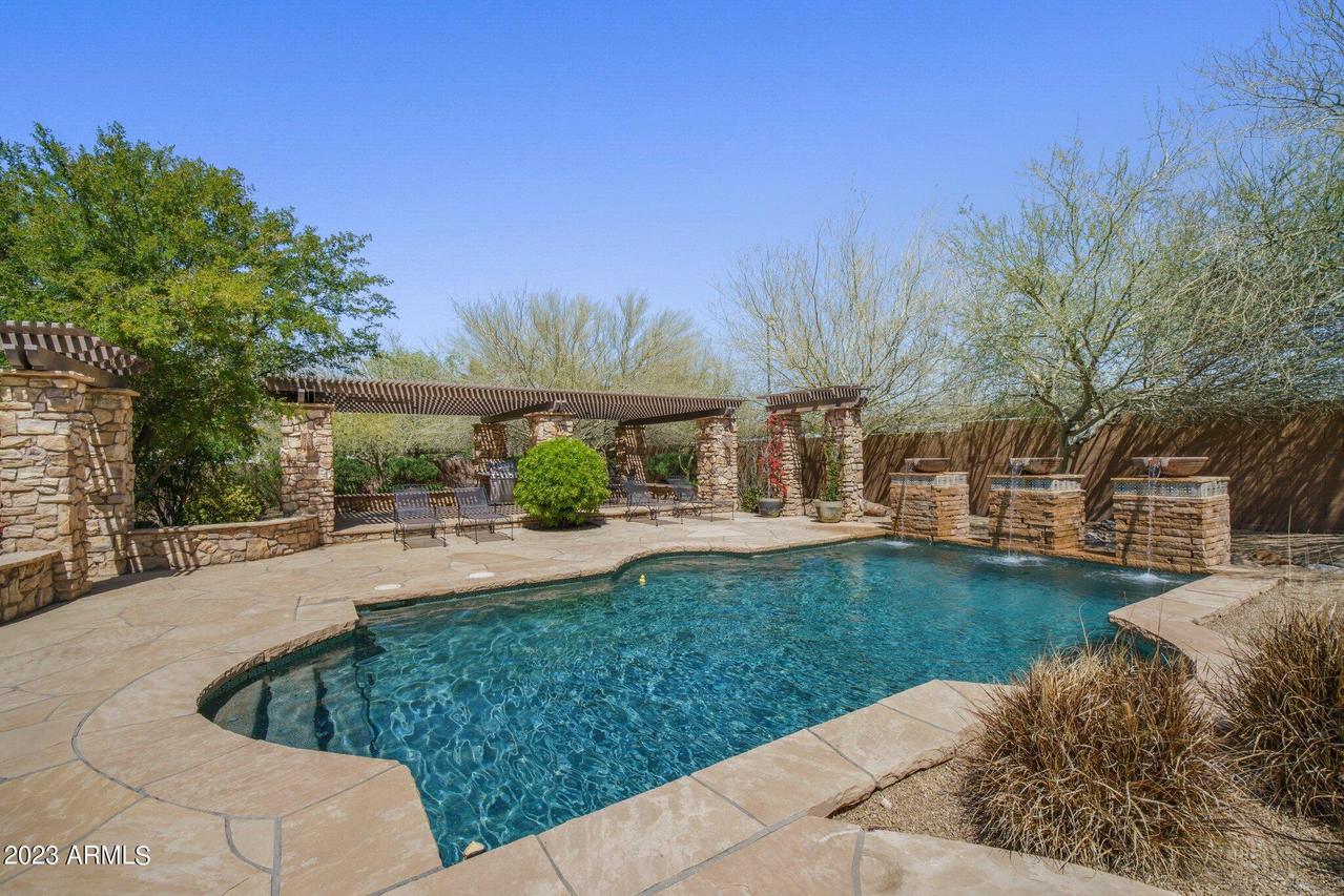 7283 S Joshua Tree Ln., Queen Creek, AZ 85142