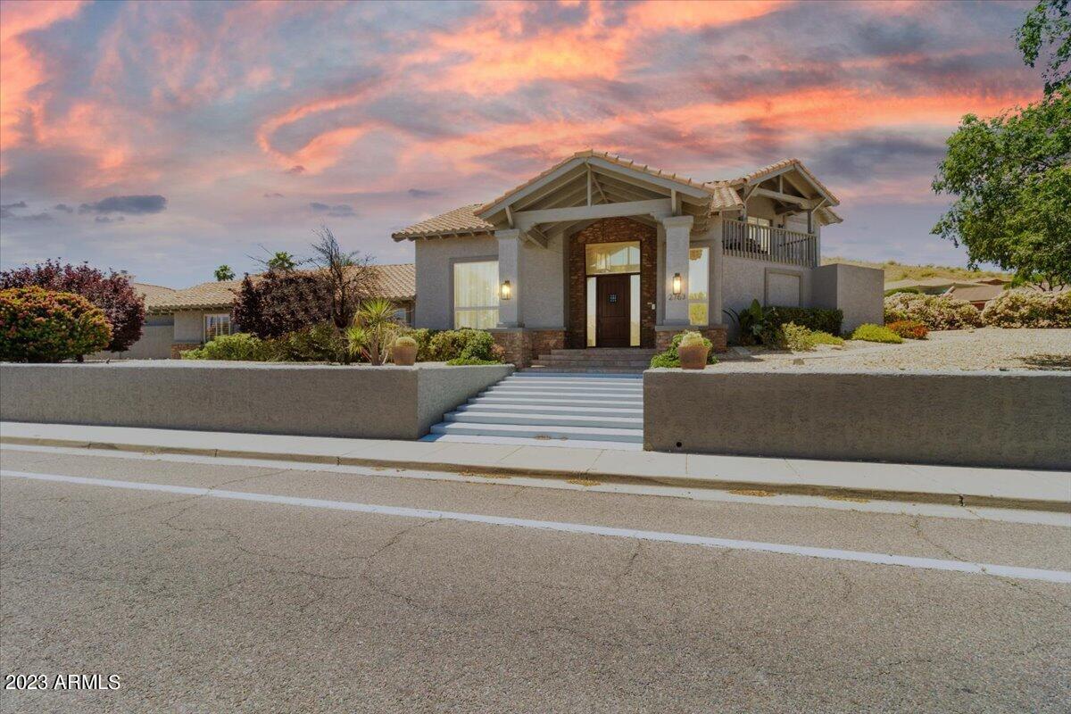2763 E Gelding Dr., Phoenix, AZ 85032