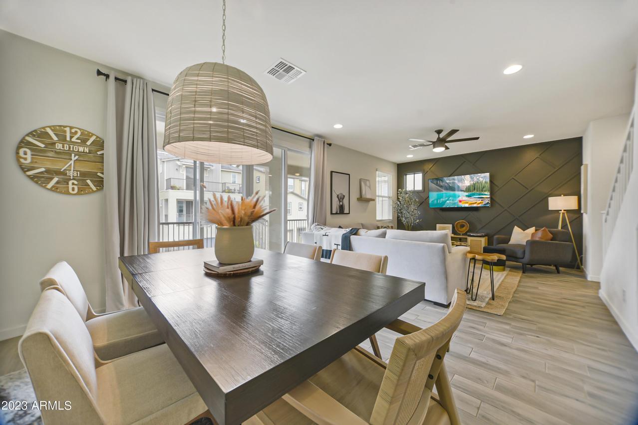 681 W Flintlock Way, Chandler, AZ 85286