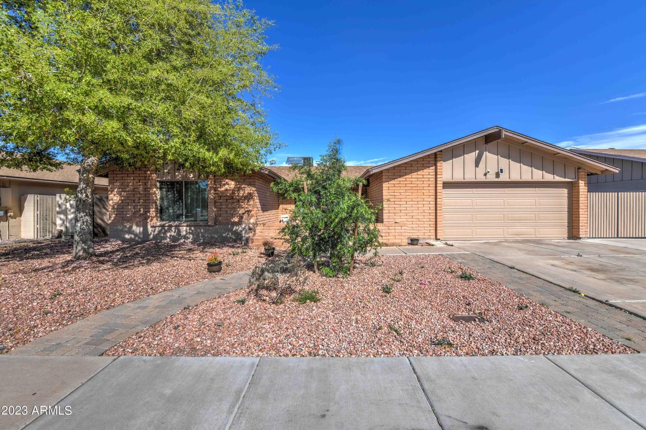 2207 S Canton, Mesa, AZ 85202