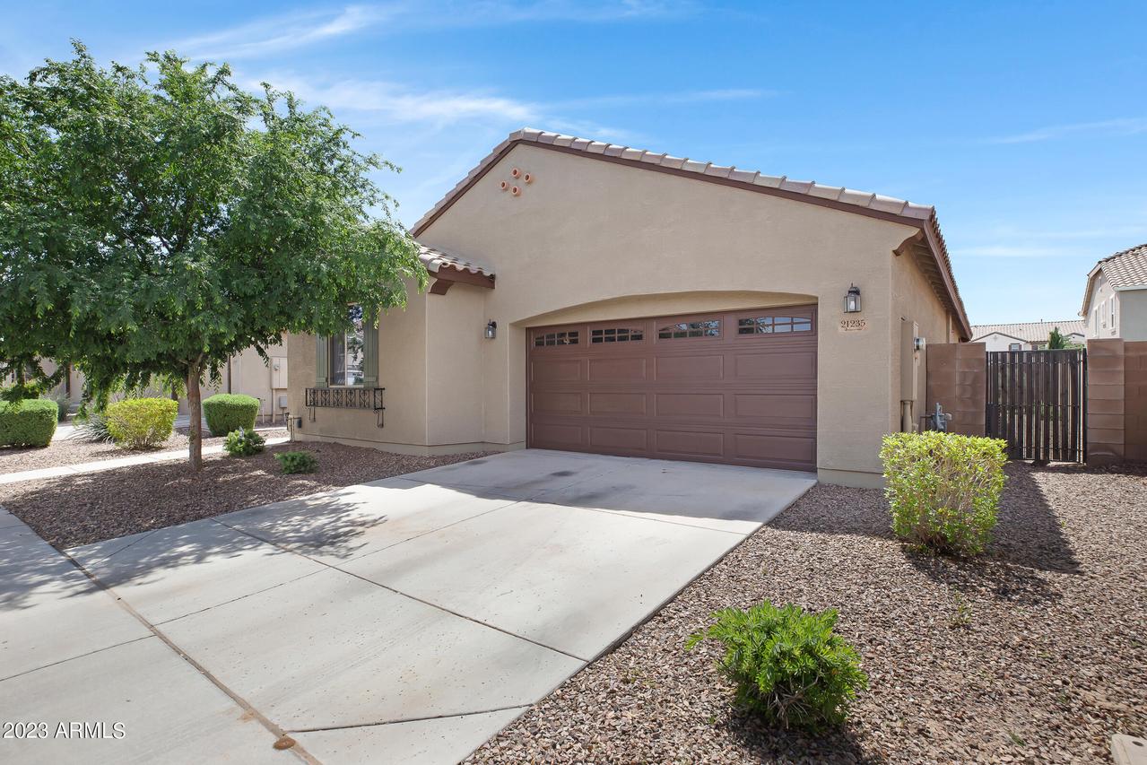 21235 E Via De Olivos, Queen Creek, AZ 85142