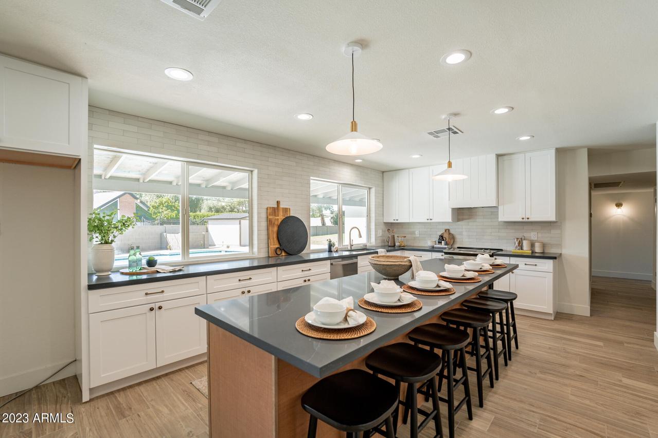 13638 N 1st St., Phoenix, AZ 85022