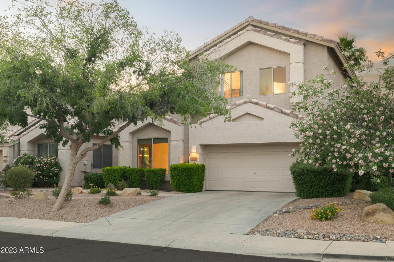 9048 W Custer Ln., Peoria, AZ 85381
