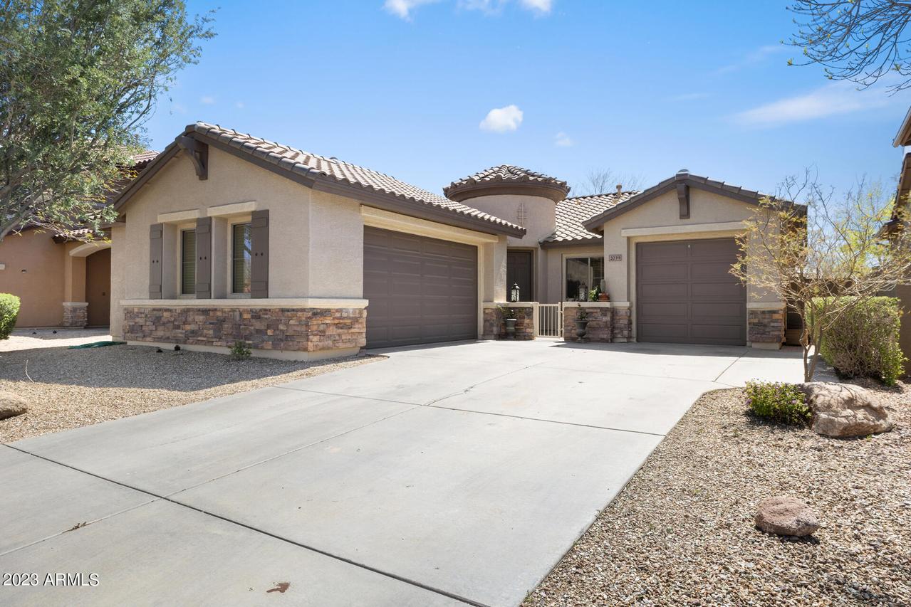 2039 W Kuralt Dr., Anthem, AZ 85086
