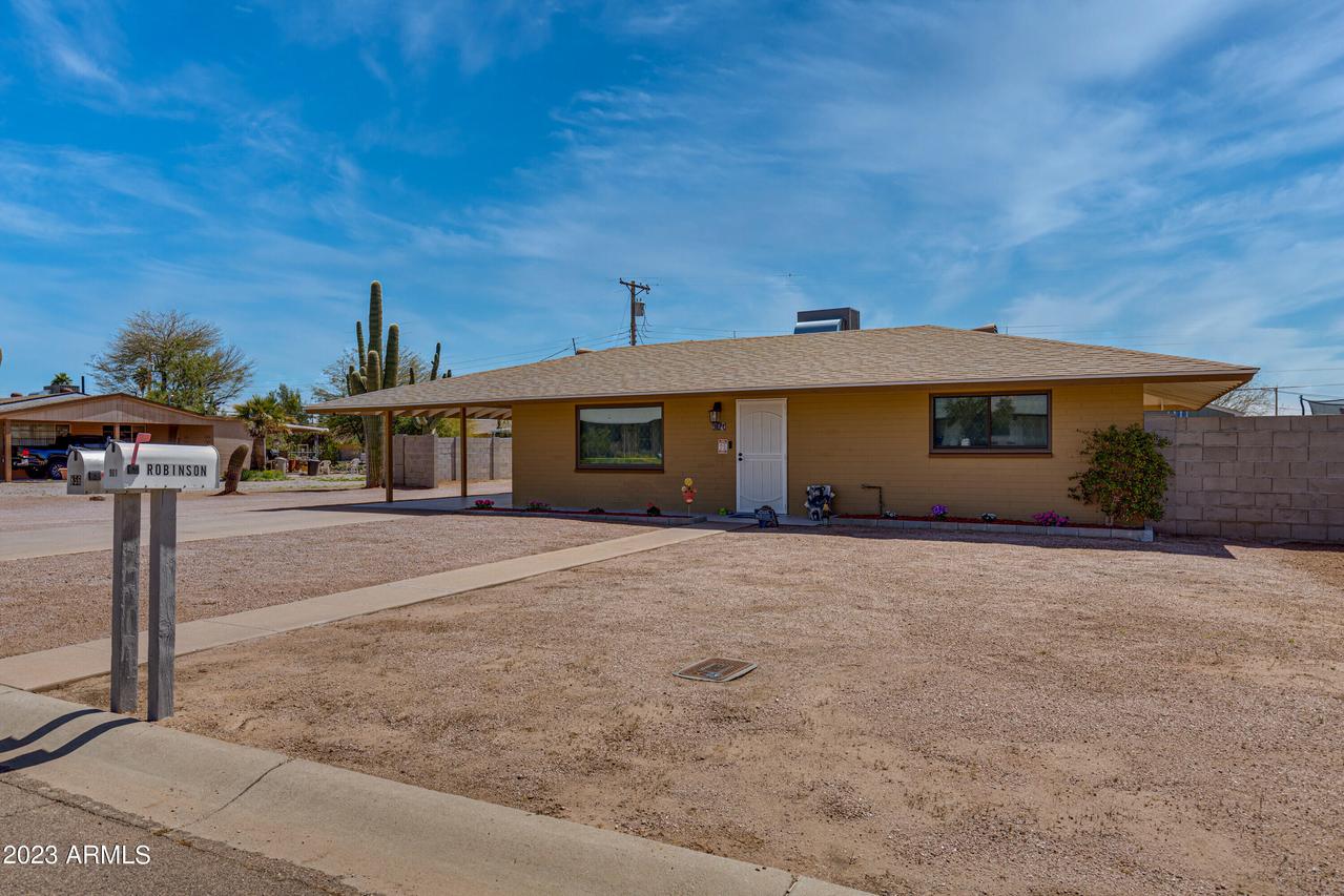 901 E Friar Ave., Apache Junction, AZ 85119