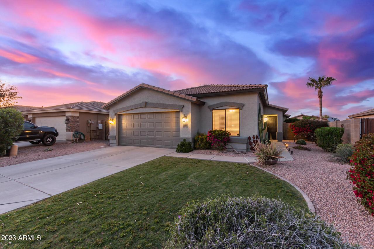 1960 W Allens Peak Dr., San Tan Valley, AZ 85144