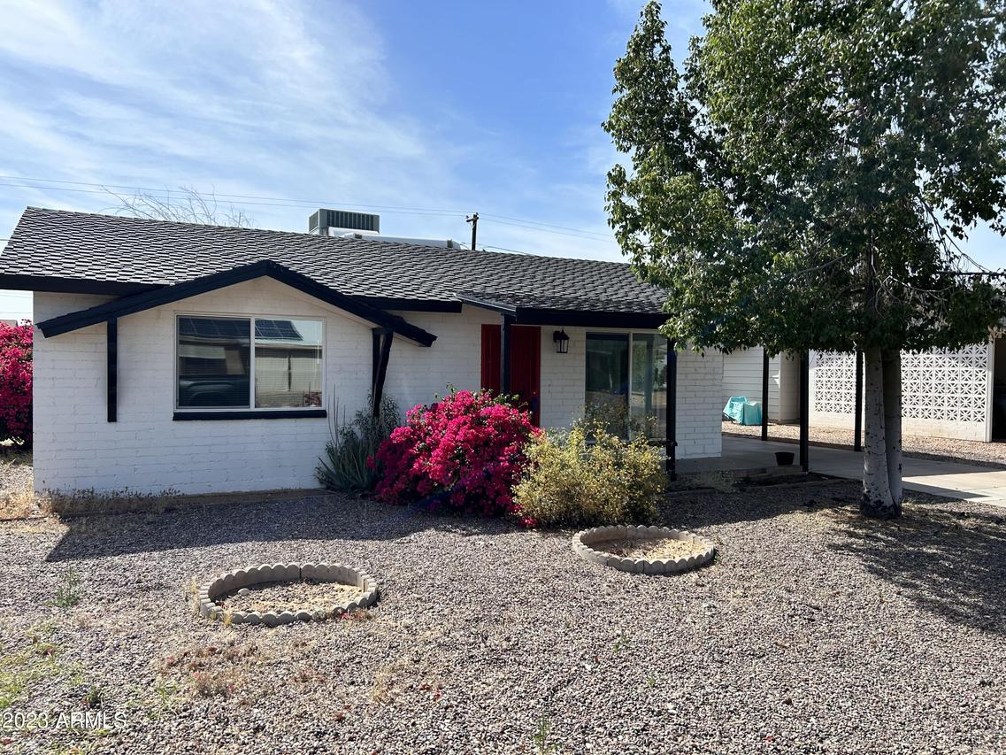 12612 N 111th Dr., Youngtown, AZ 85363