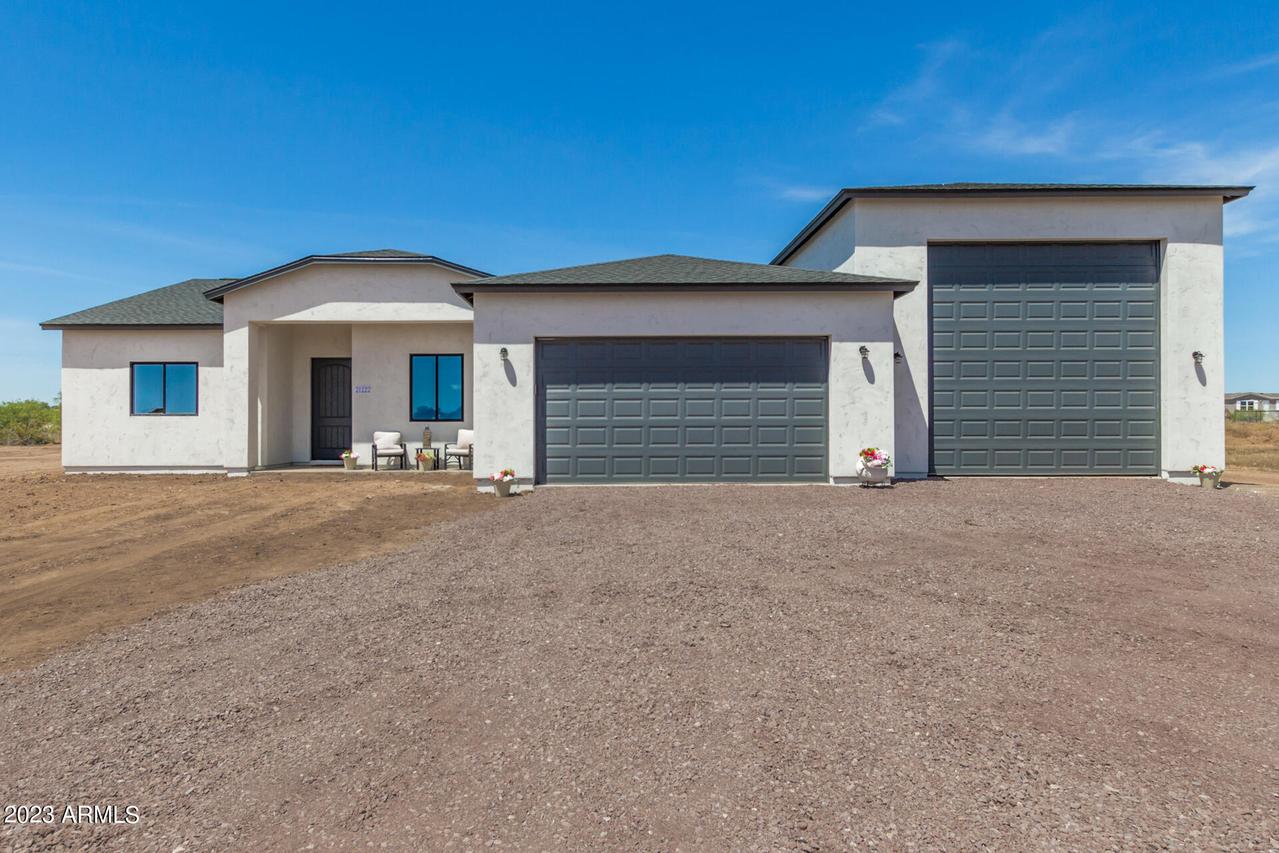 21222 W Dusty Wren Dr., Wittmann, AZ 85361