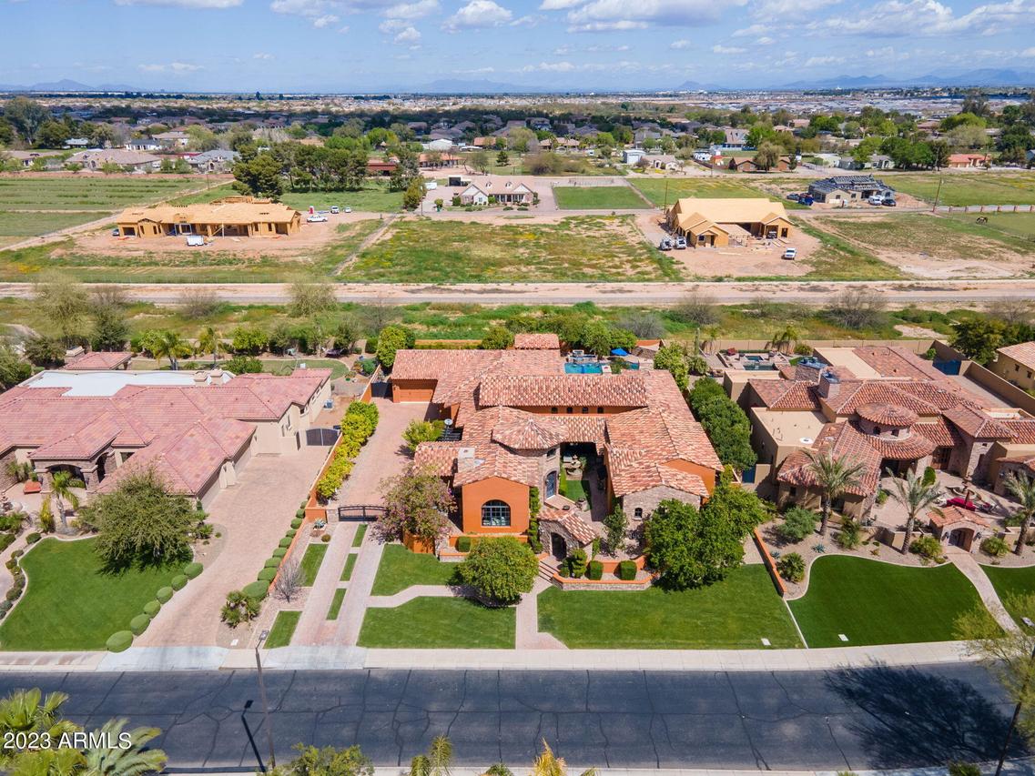 4320 E Taurus Pl., Chandler, AZ 85249