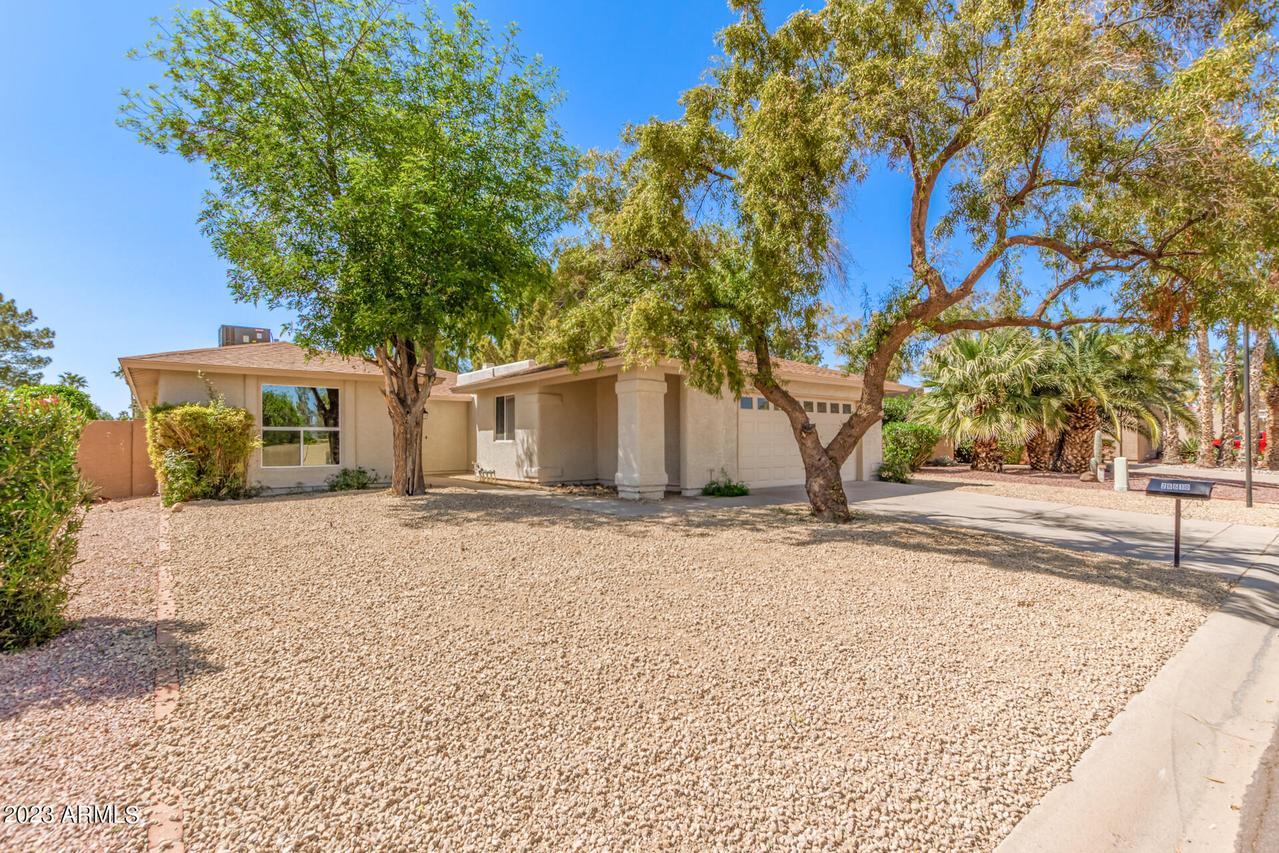 26610 S Cedarcrest Dr., Sun Lakes, AZ 85248