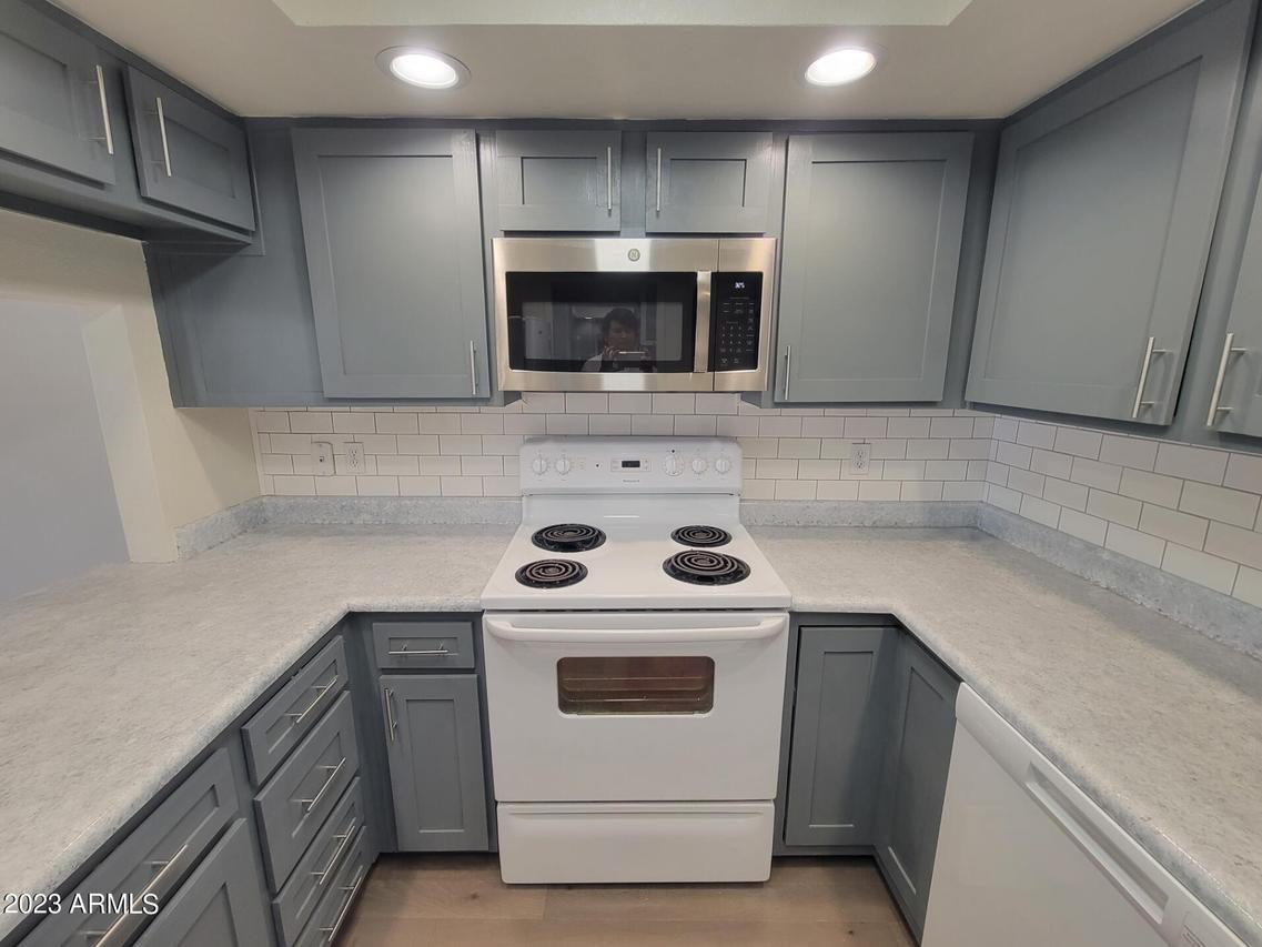 214 E Ruth Ave. #203, Phoenix, AZ 85020