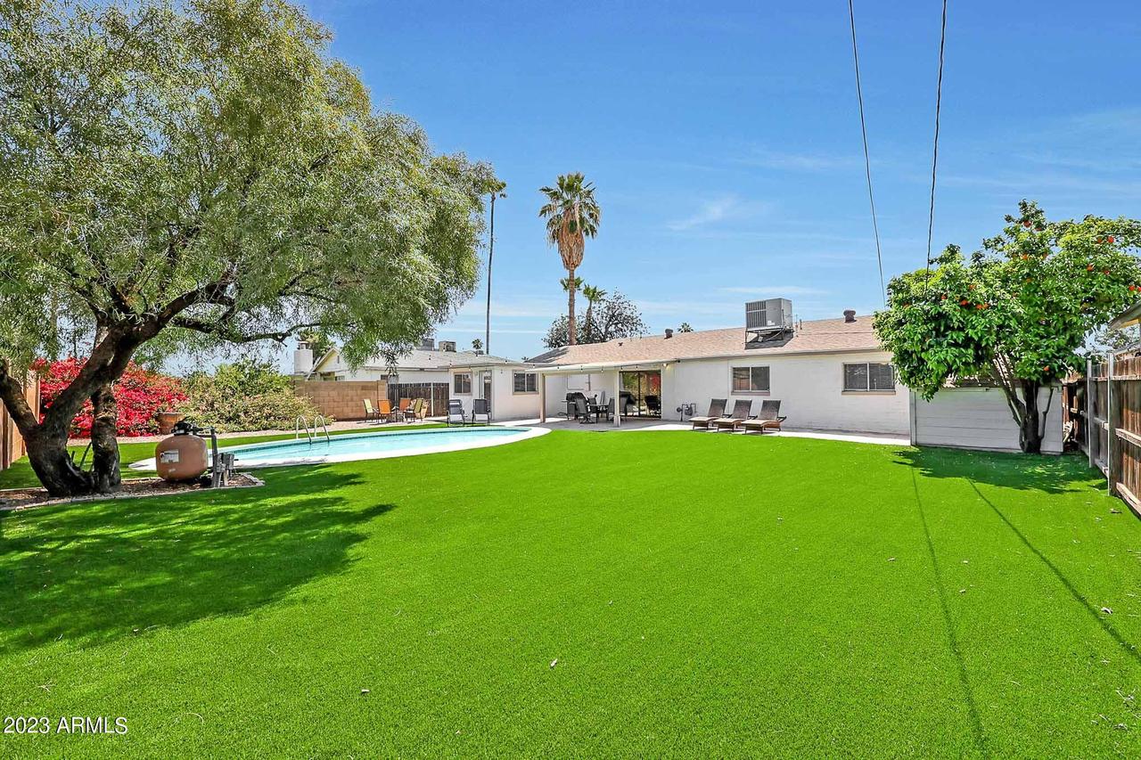 2208 W San Miguel Ave., Phoenix, AZ 85015