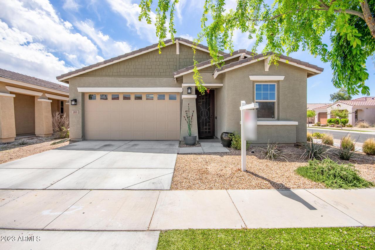 2811 E Sunland Ave., Phoenix, AZ 85040