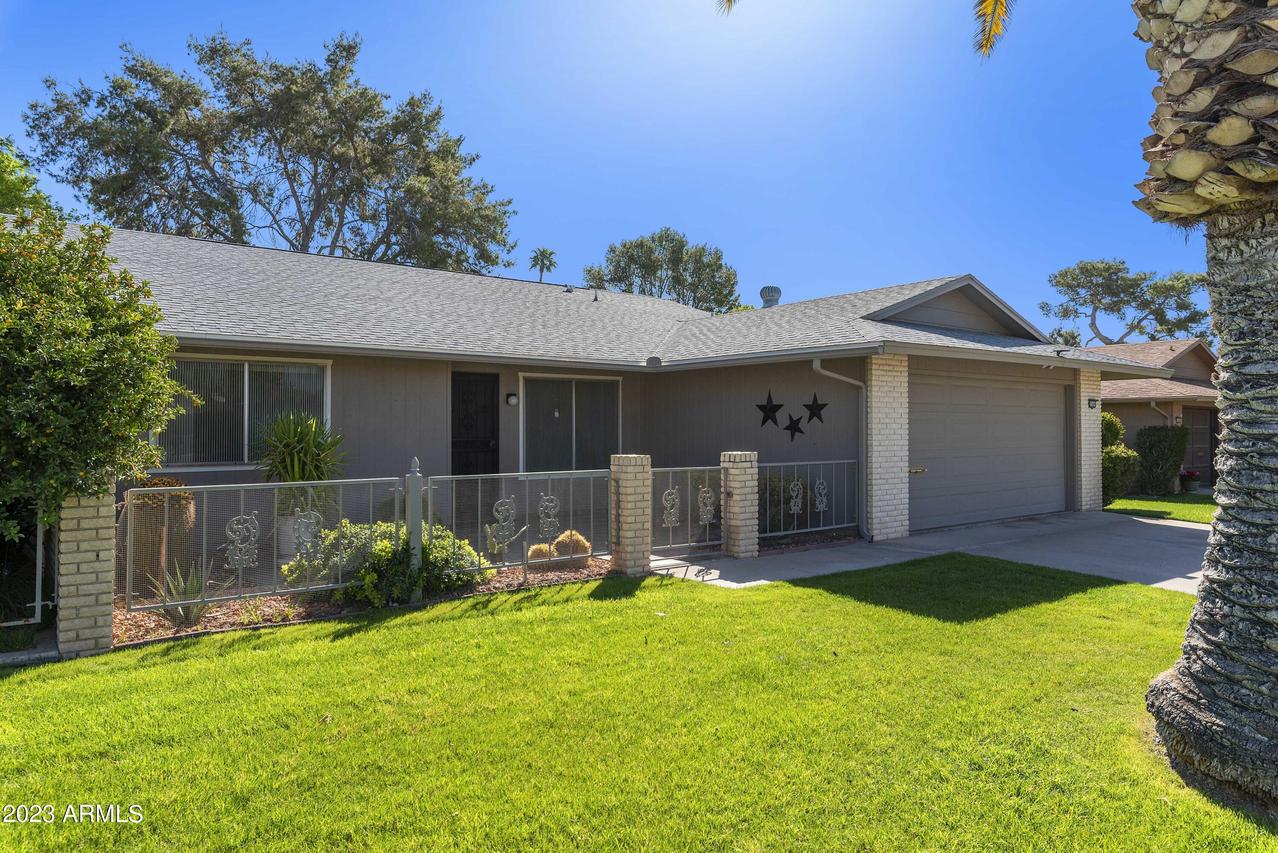 15609 N Lakeforest Dr., Sun City, AZ 85351