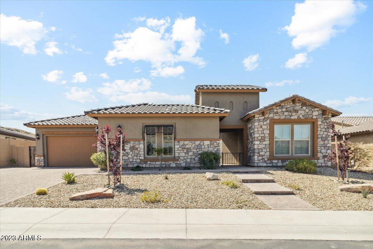 3549 W Hiddenview Dr., Phoenix, AZ 85045