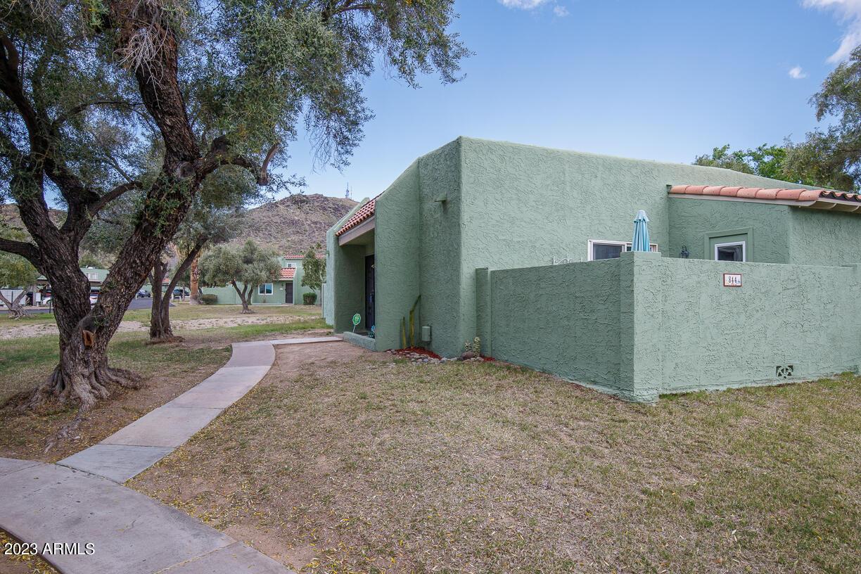 844 E Cochise Dr., Phoenix, AZ 85020
