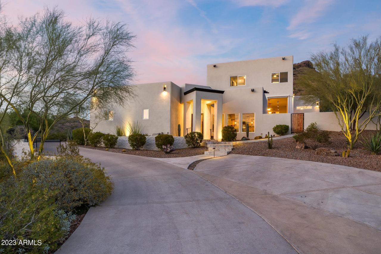 14819 N 12th St., Phoenix, AZ 85022