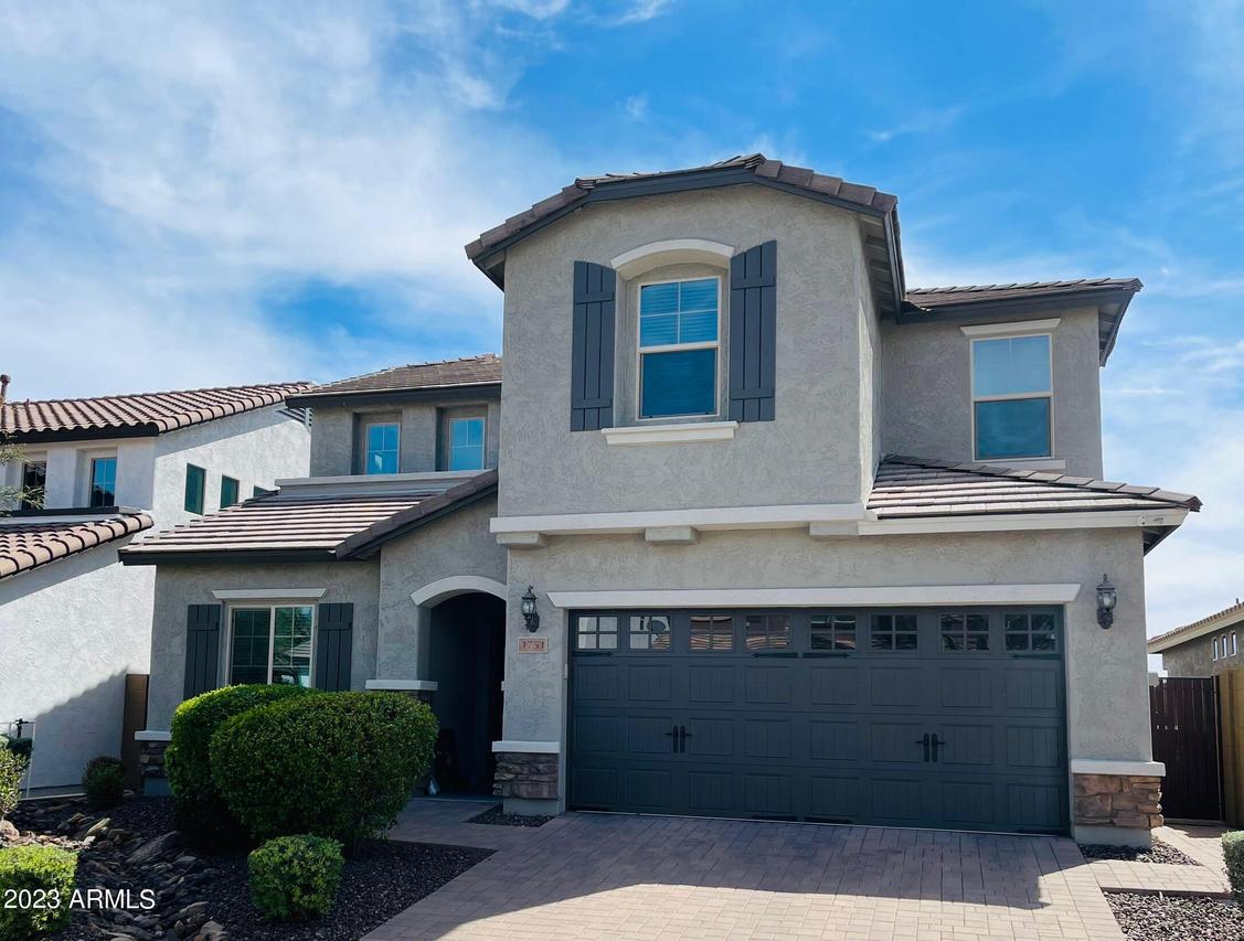 1751 W Desperado Way, Phoenix, AZ 85085