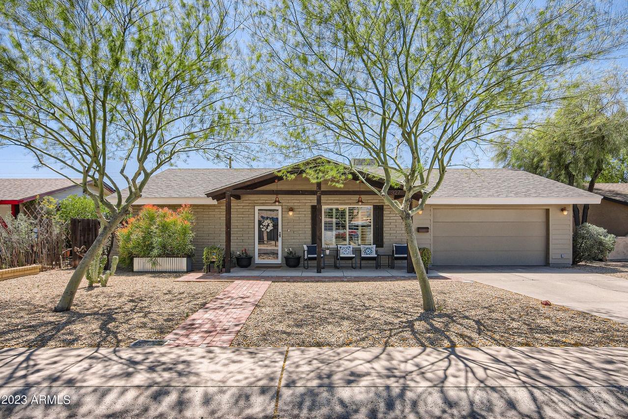 327 E Balboa Dr., Tempe, AZ 85282