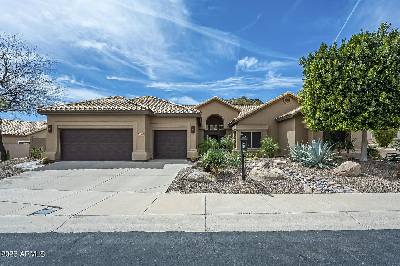 14058 S 24th Way, Phoenix, AZ 85048