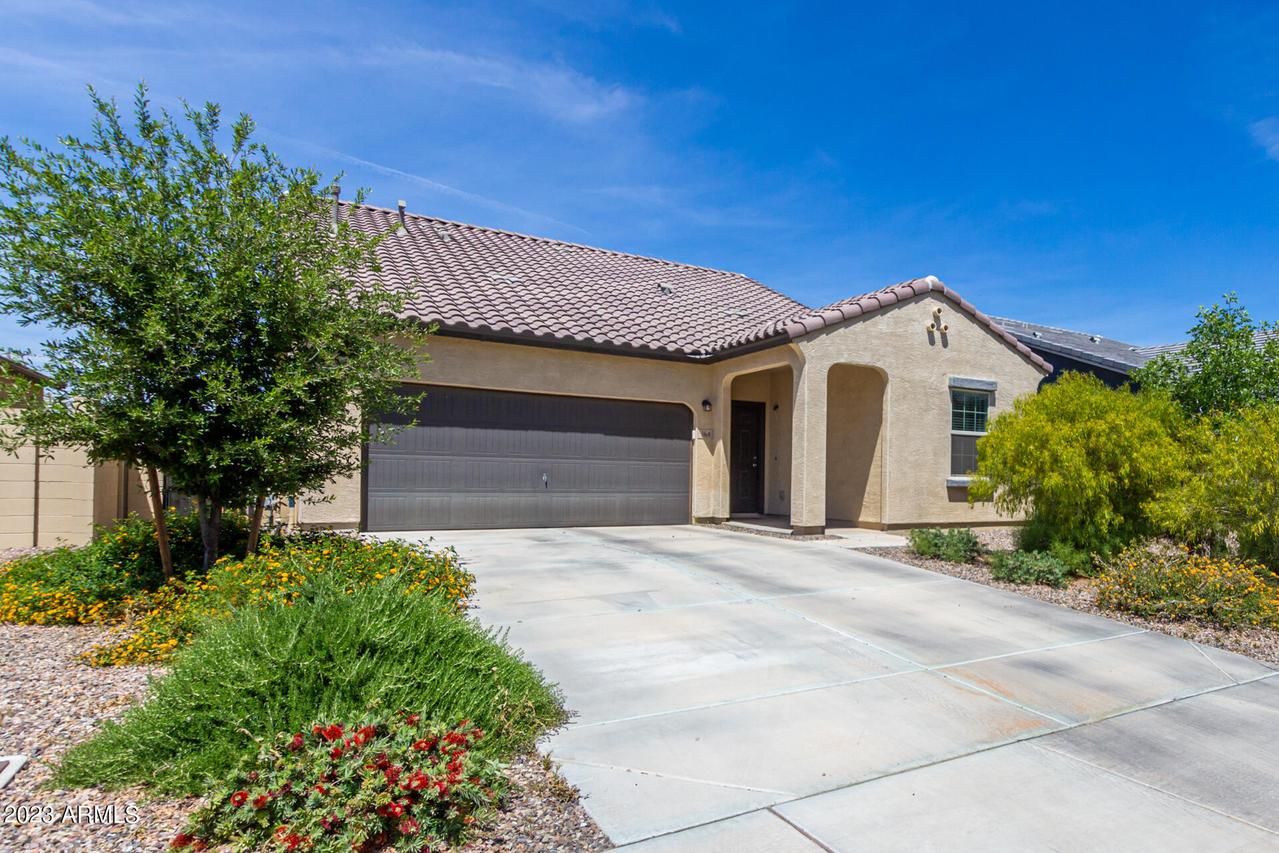 364 W Mammoth Cave Dr., San Tan Valley, AZ 85140