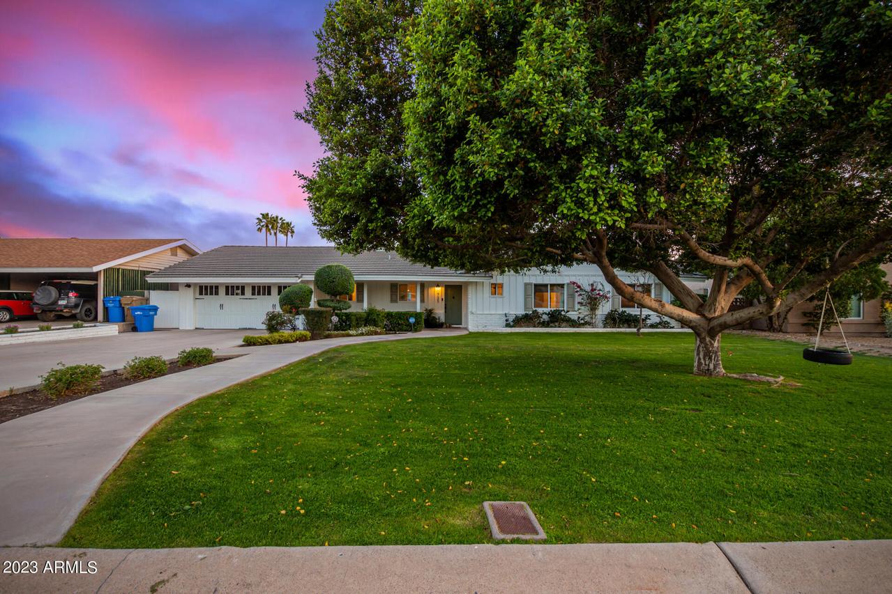 1725 E Tuckey Ln., Phoenix, AZ 85016