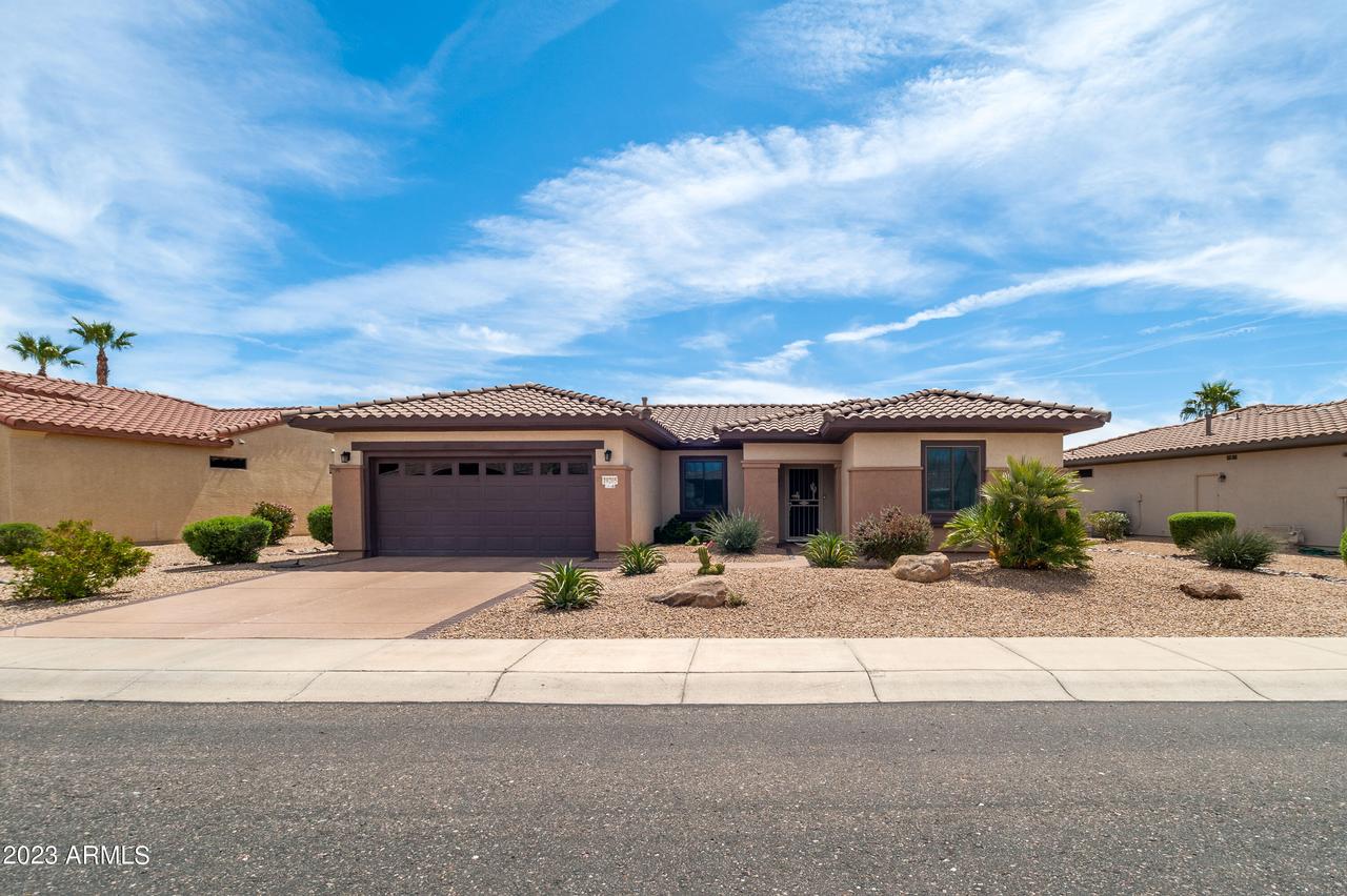 19205 N Emerald Cove Way, Surprise, AZ 85387