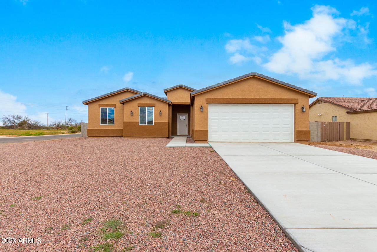 11160 W Cove Dr., Arizona City, AZ 85123