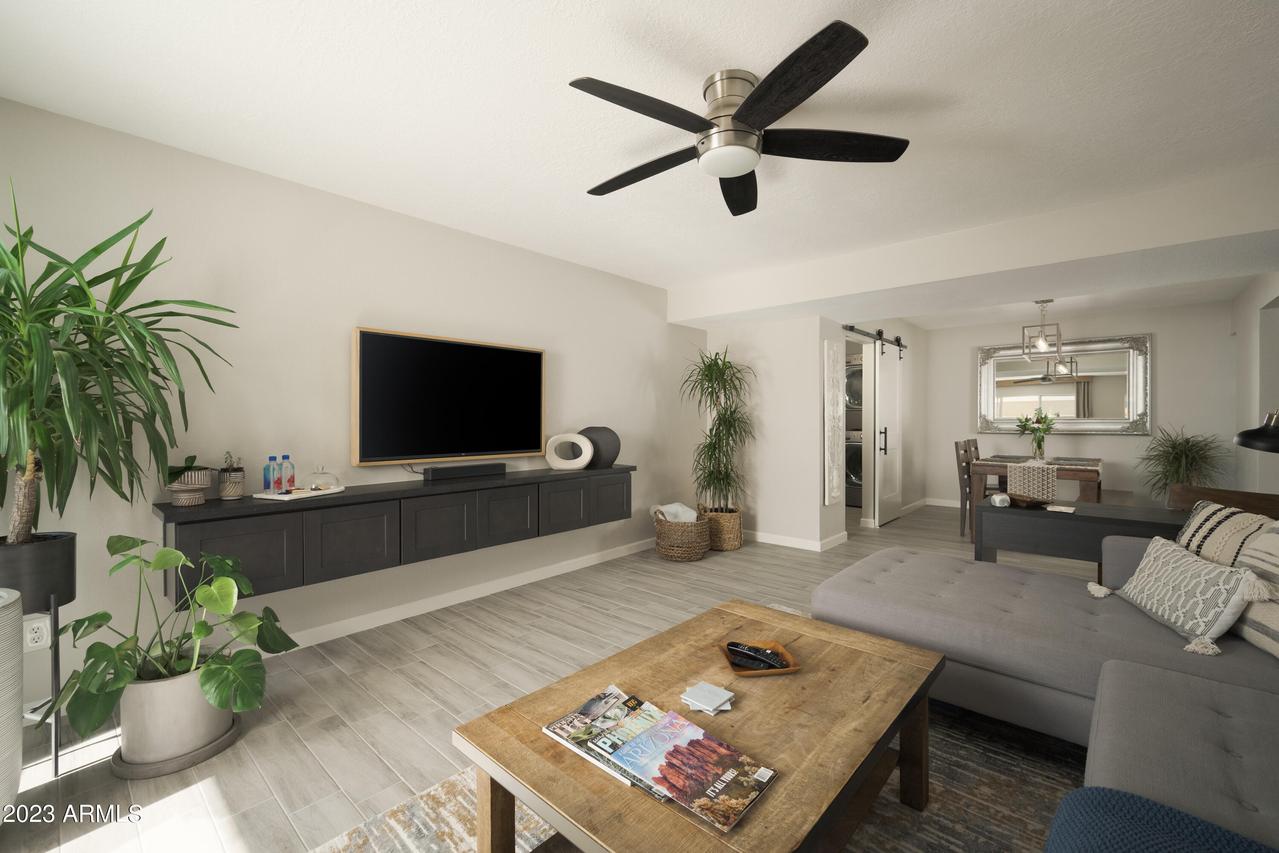 2233 E Highland Ave. #134, Phoenix, AZ 85016