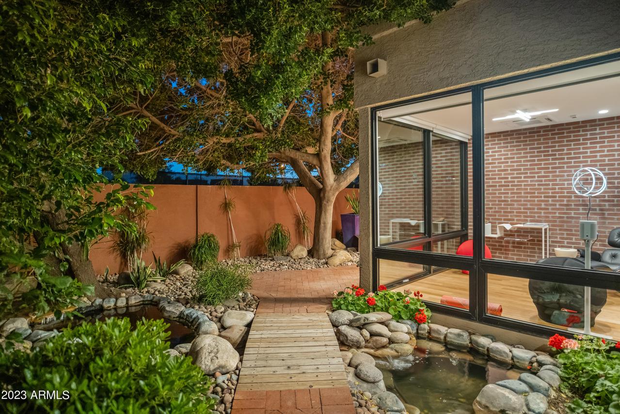 7845 E Ocotillo Rd., Scottsdale, AZ 85250