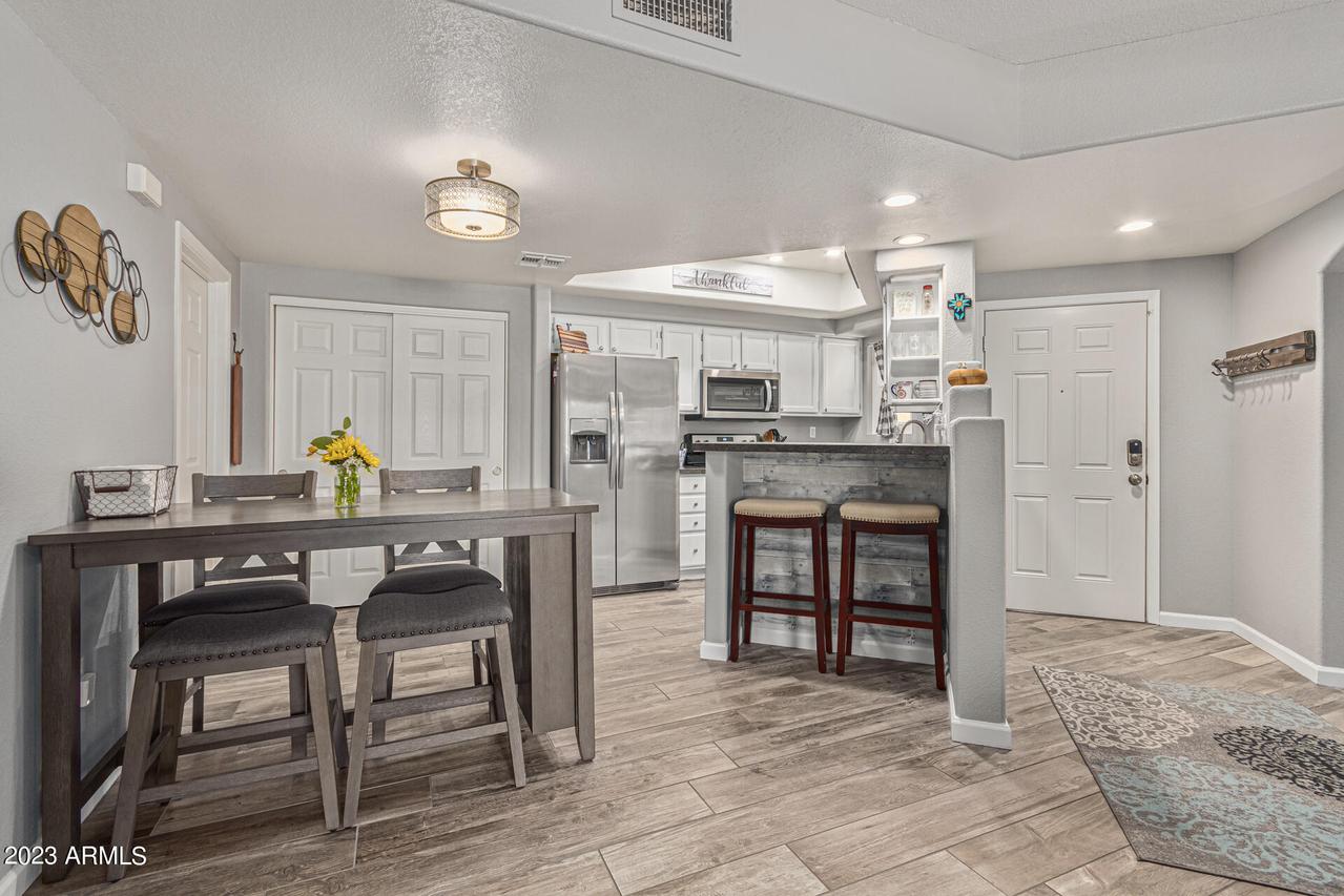 10410 N Cave Creek Rd. #1112, Phoenix, AZ 85020