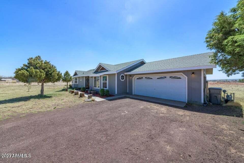 7530 E Neptune Dr., Flagstaff, AZ 86004