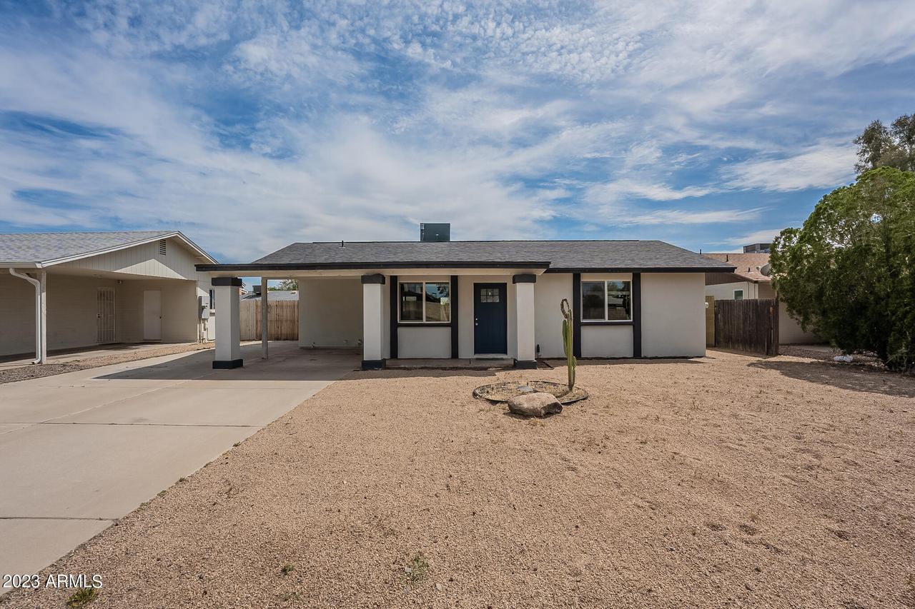 313 W Utopia Rd., Phoenix, AZ 85027