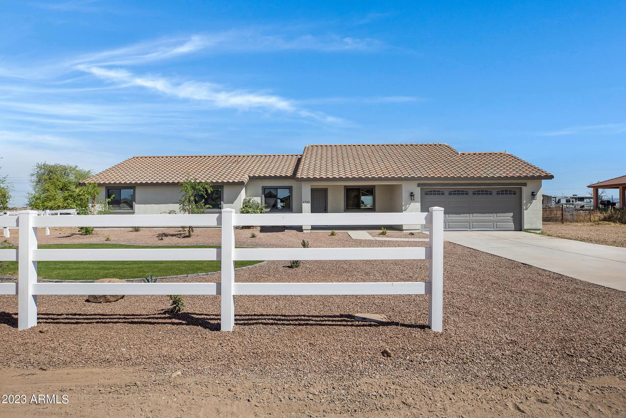 4790 E Trotter Tr., San Tan Valley, AZ 85140
