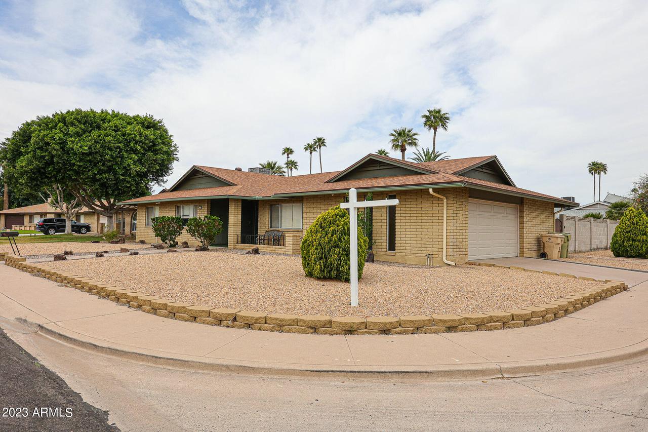 4502 W Echo Ln., Glendale, AZ 85302