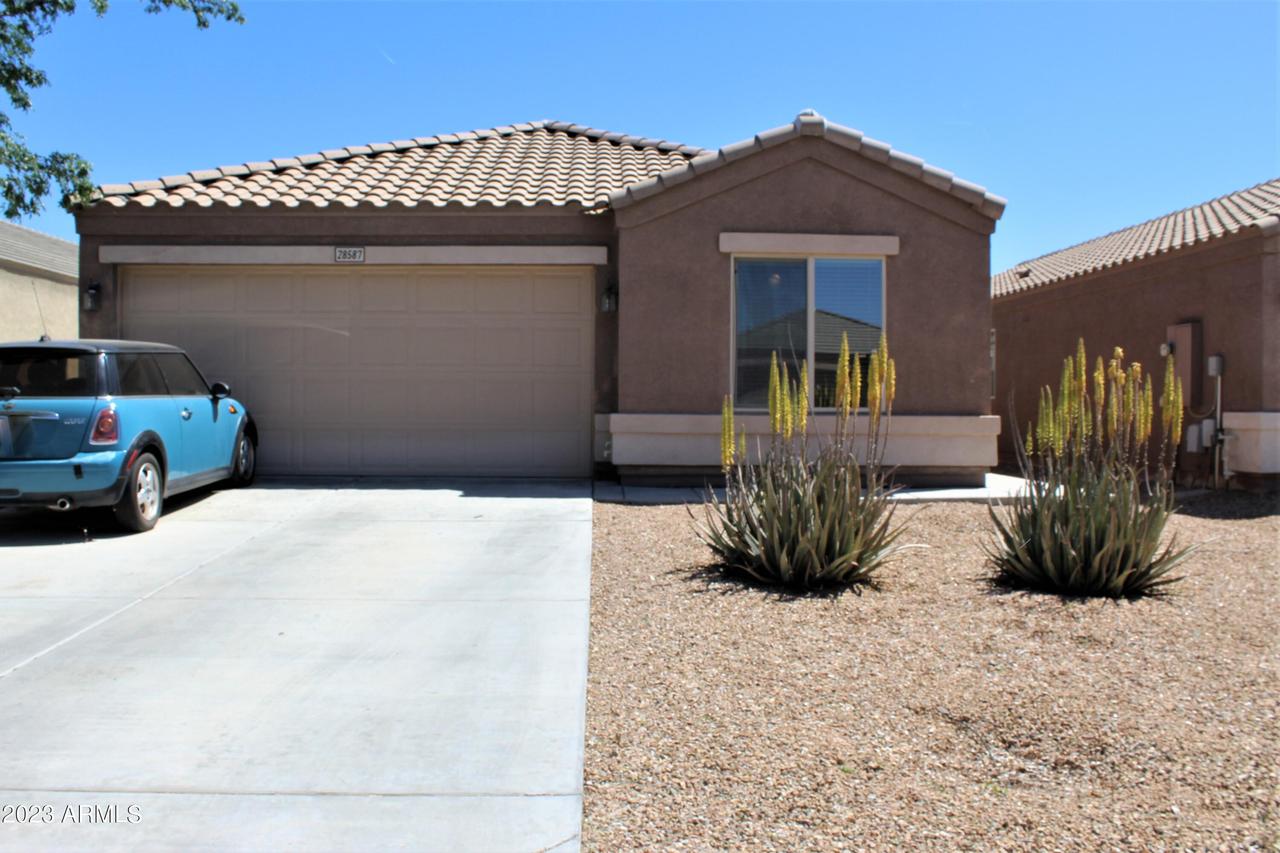 28587 N Moonstone Way, San Tan Valley, AZ 85143