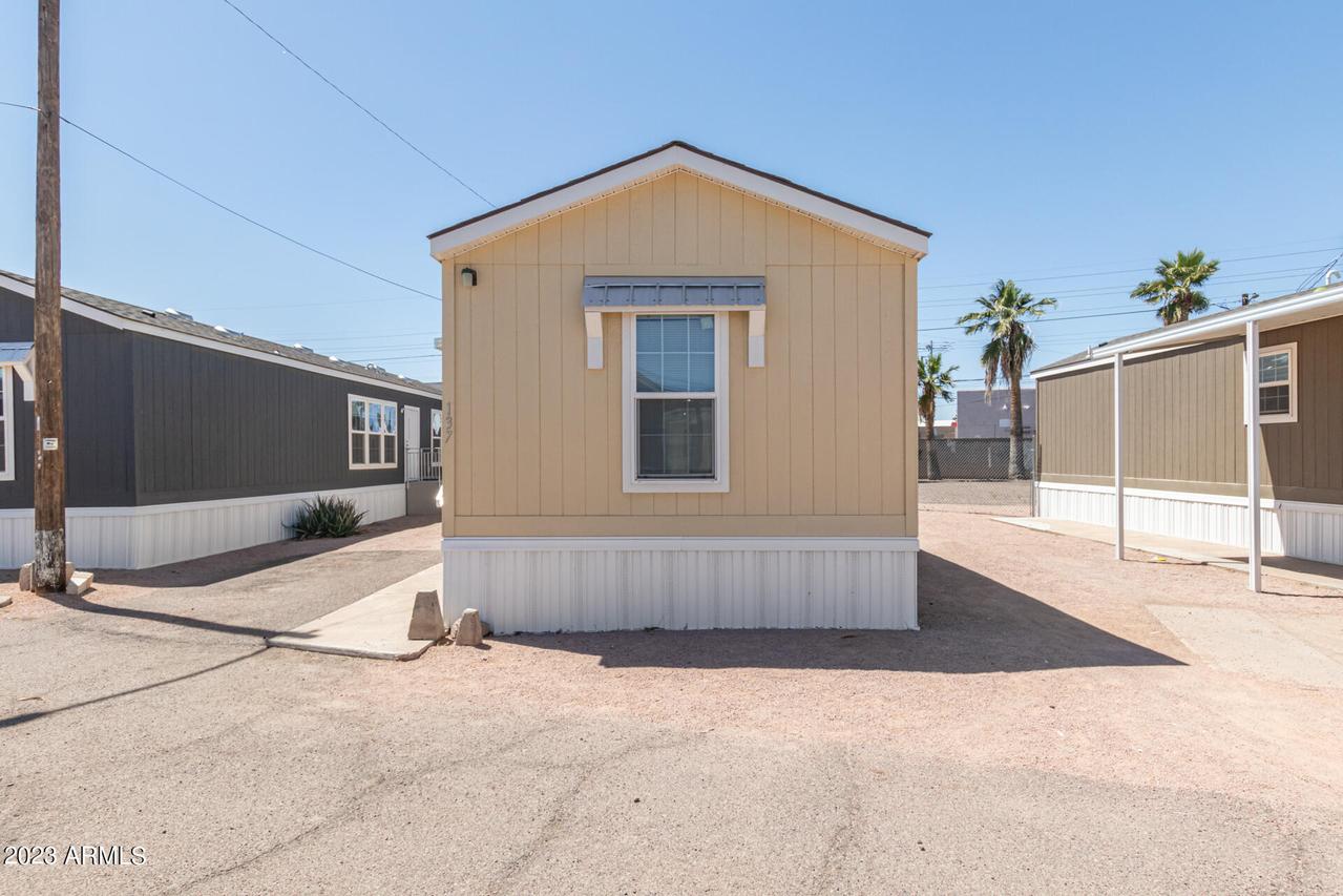 2605 W Van Buren St. #137, Phoenix, AZ 85009