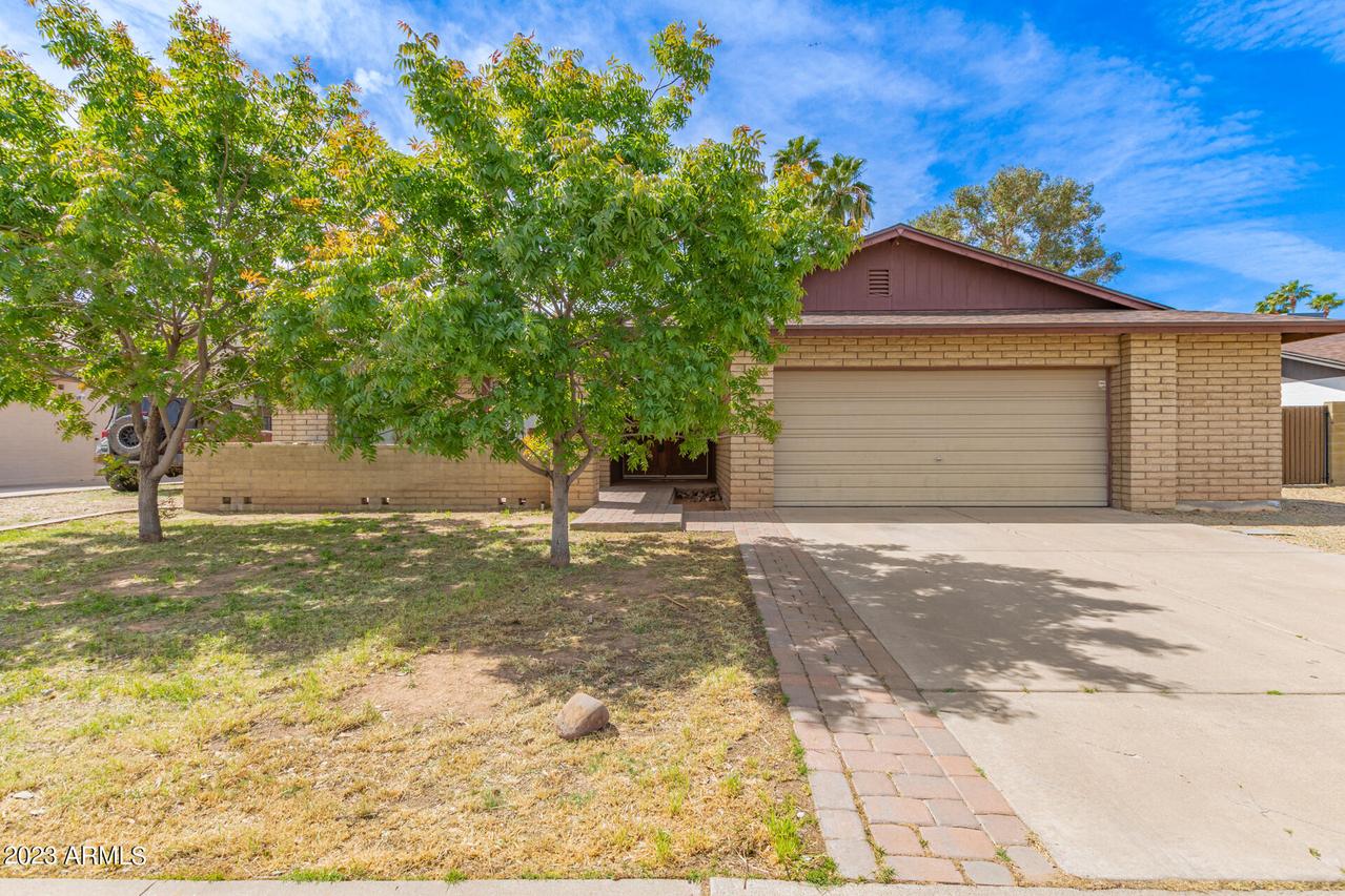 2227 E El Moro Ave., Mesa, AZ 85204