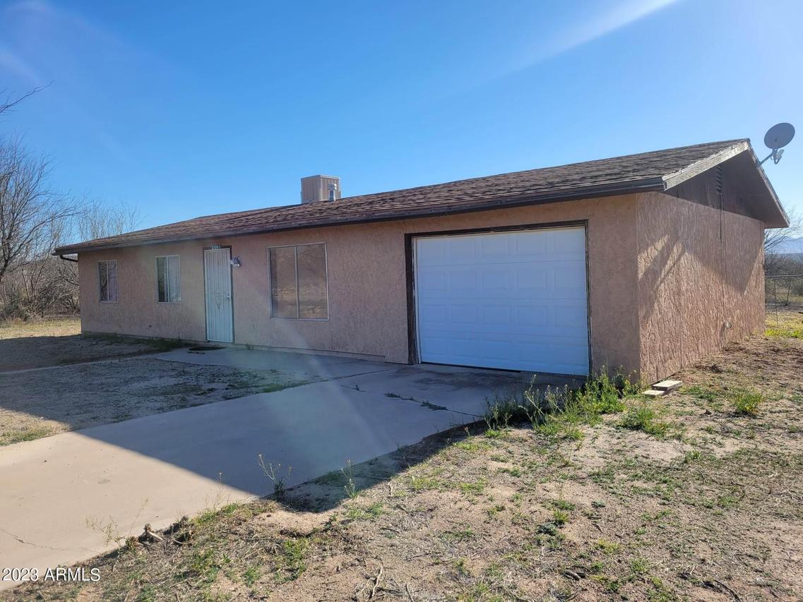 2301 N Eagle Rock Rd., Benson, AZ 85602