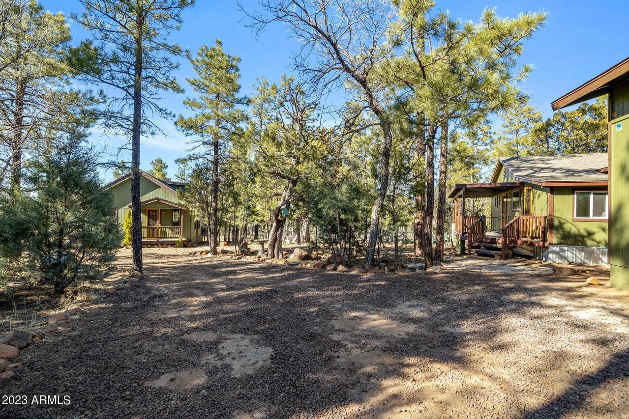 2001 Judy Ranch Rd., Overgaard, AZ 85933
