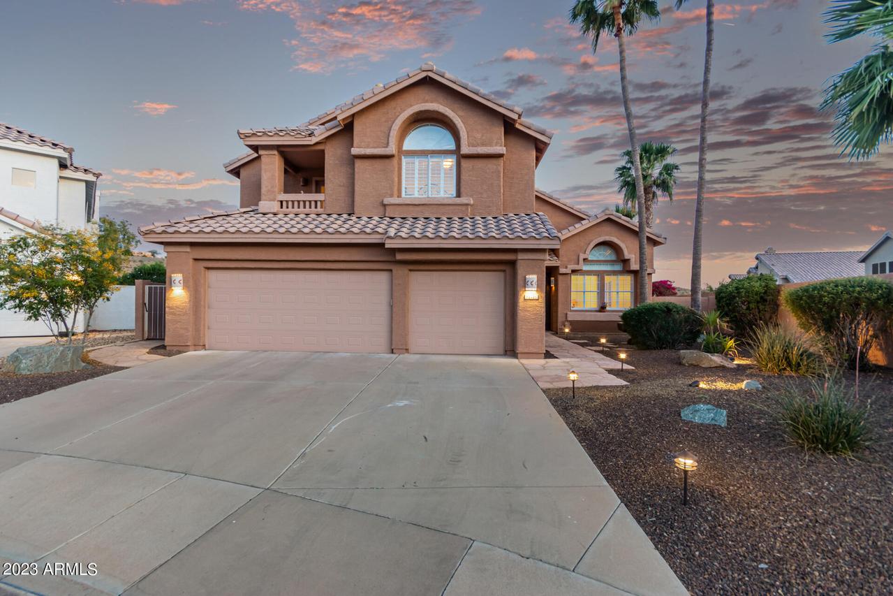 815 E Desert Trumpet Rd., Phoenix, AZ 85048