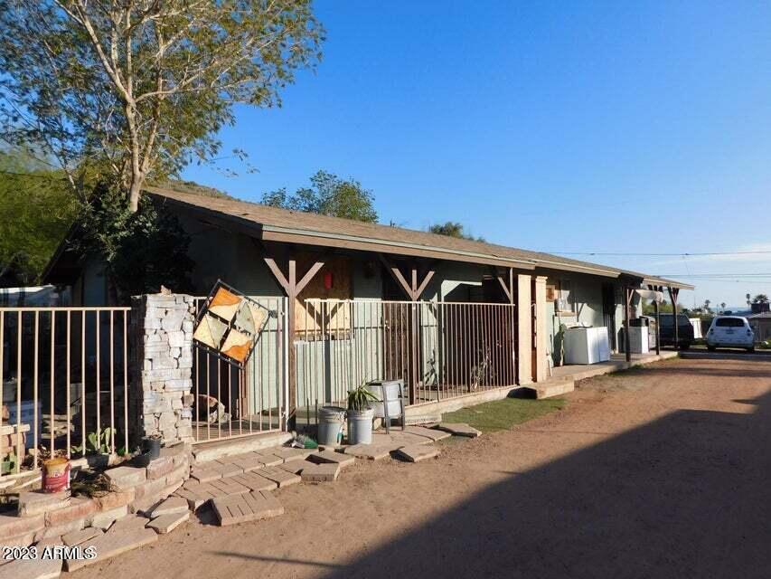 1415 W Desert Cove Ave., Phoenix, AZ 85029