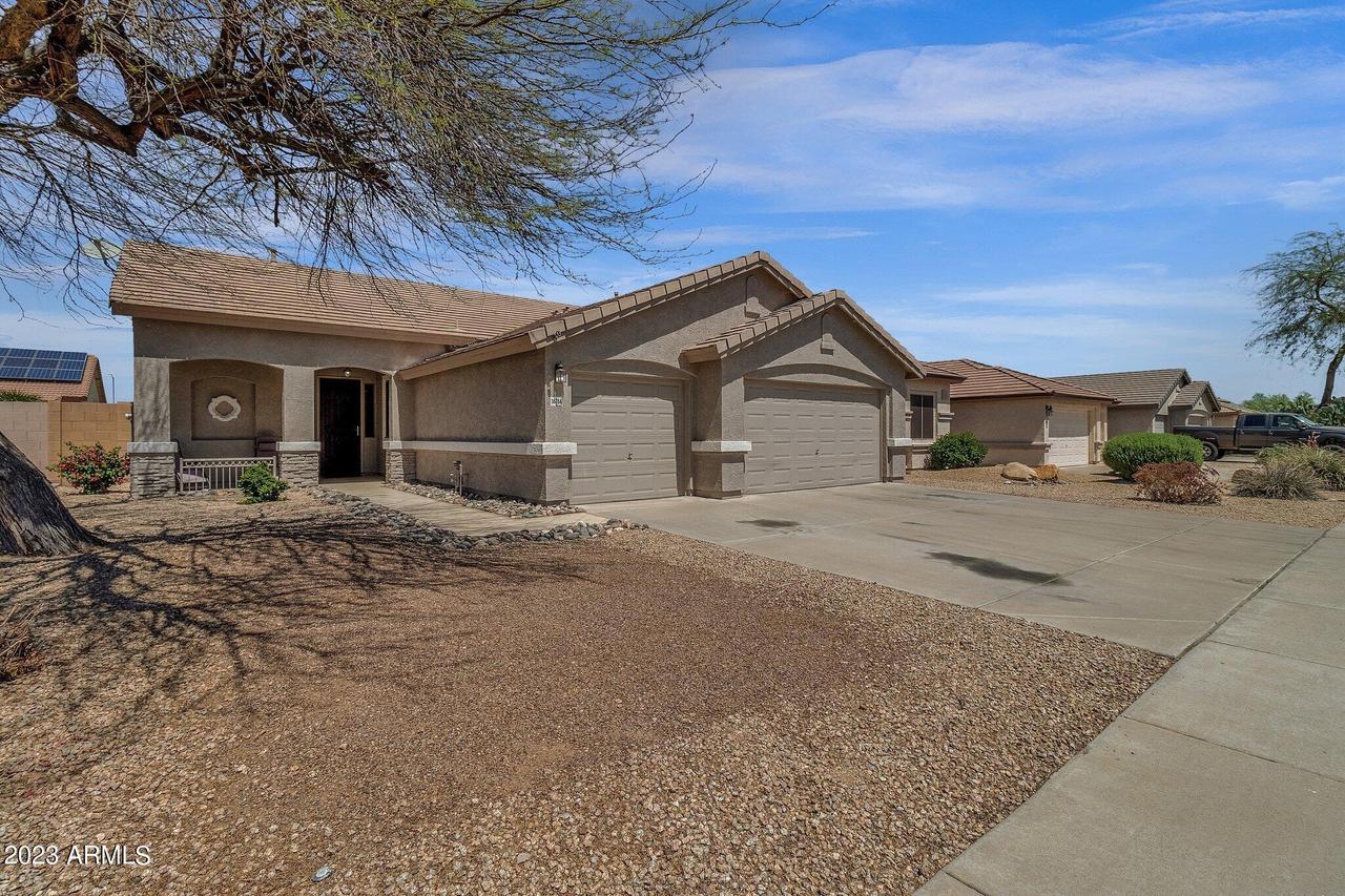 16784 W Nottingham Way, Surprise, AZ 85374