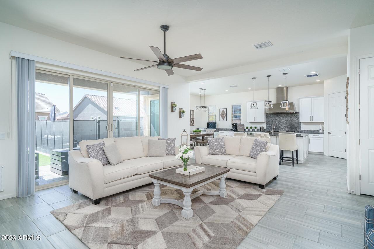 6513 W Hunter Ct., Phoenix, AZ 85083