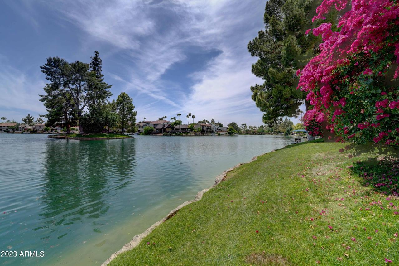 5200 S Lakeshore Dr. #128, Tempe, AZ 85283