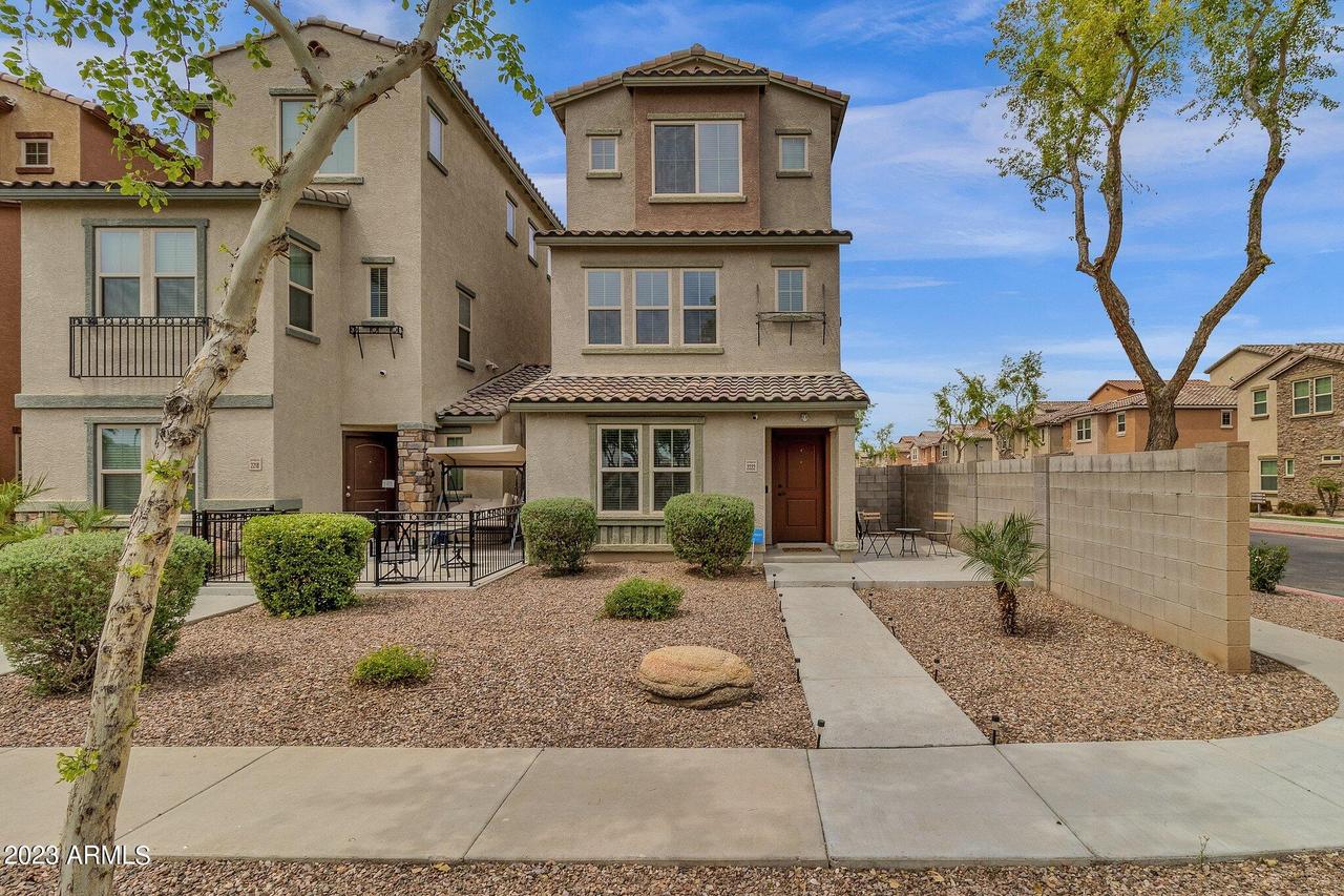 2222 N 77th Dr., Phoenix, AZ 85035