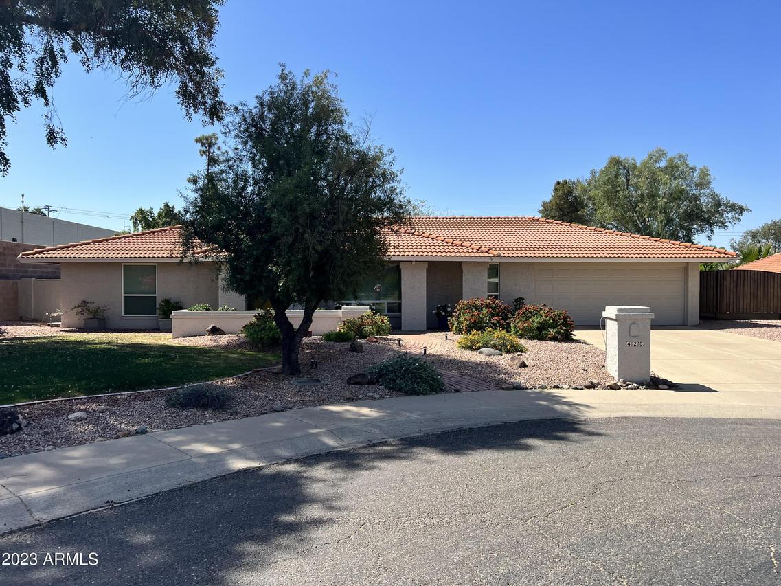 425 E Beck Ln., Phoenix, AZ 85022