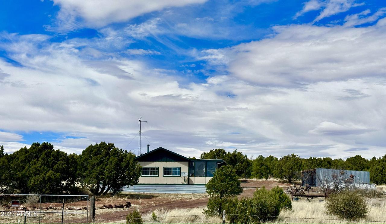 47 County Rd 8283, Concho, AZ 85924